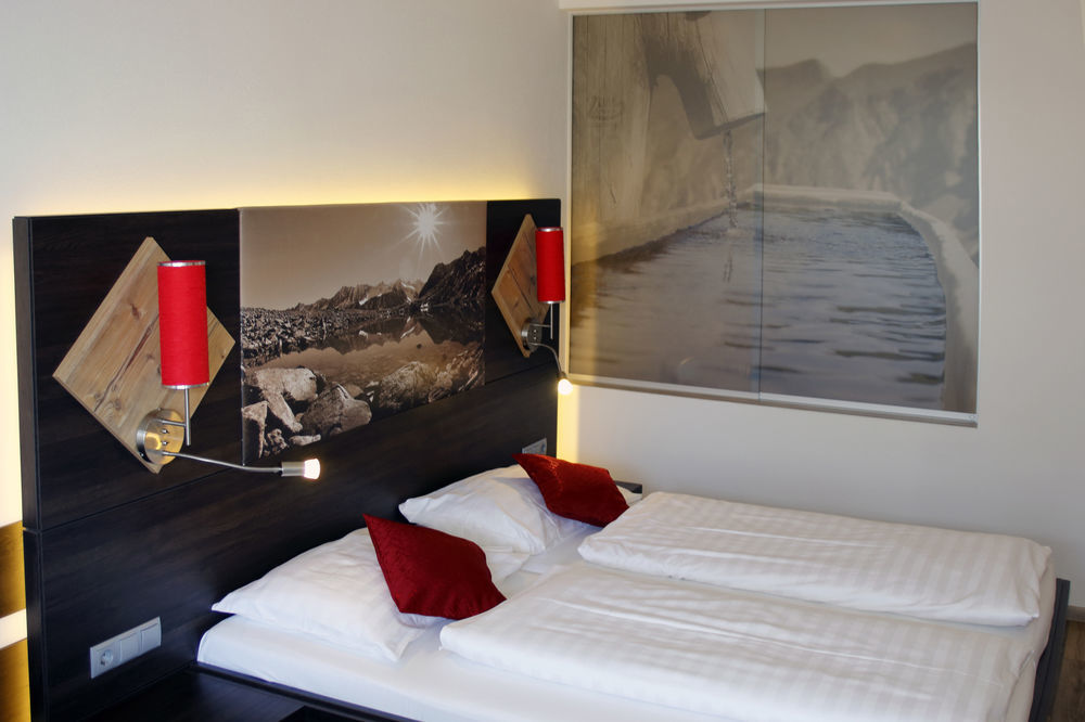 Zum Senner Suites Zillertal (Adults Only) Шлиттерс Экстерьер фото